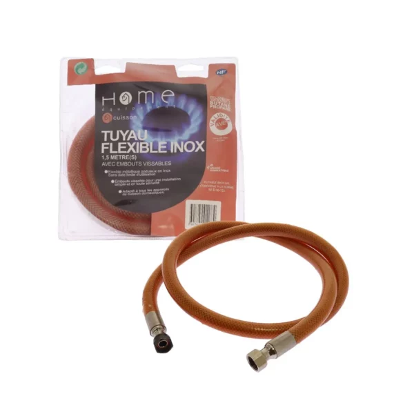 Cette photo présente le flexible pour gaz butane de la marque Home Equipement dans son ensemble, avec son packaging vu en arrière plan