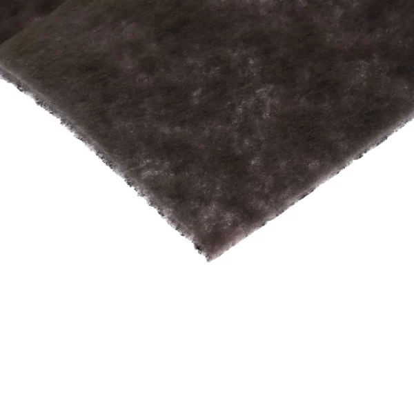 Sur cette image, nous voyons une vue rapprochée du filtre charbon pour hotte Home Equipement