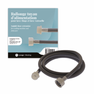 Nous voyons ici la rallonge de tuyau pour arrivée d'eau pour machine à laver et lave-vaisselle, avec son packaging en arrière plan