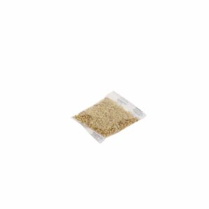 Cette photo nous montre un sachet de granulés parfumés à la lavande pour aspirateur, de la marque Home Equipement. Le produit est vue en 3/4