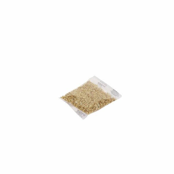 Cette photo nous montre un sachet de granulés parfumés à la lavande pour aspirateur, de la marque Home Equipement. Le produit est vue en 3/4